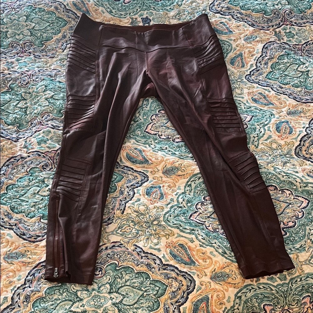 Athleta Delancey Gleam Moto Tight, 1x Burgundy